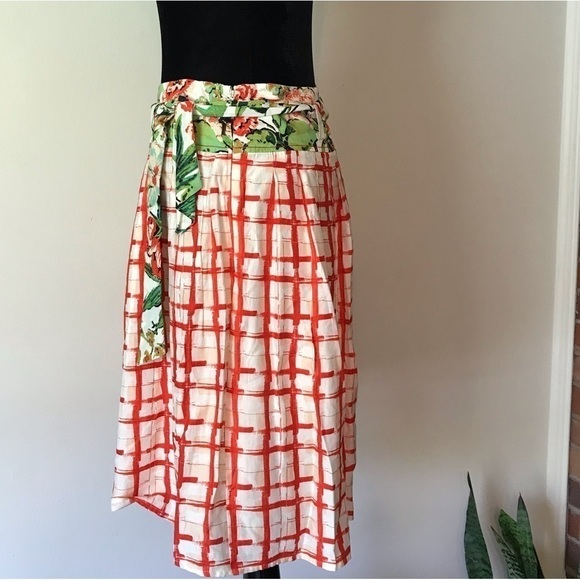 ANTHROPOLOGIE Maeve pleated skirt. Size 8. - Picture 2 of 11